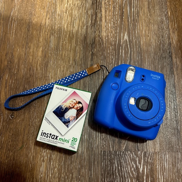 Fujifilm Instax Mini 9 Instant Camera Cobalt Blue W/ 20 Pck Film